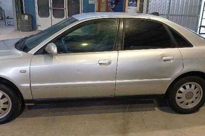 Compra y venta de coches rotos.