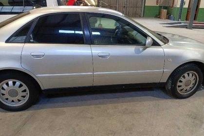 Compra y venta de coches rotos.