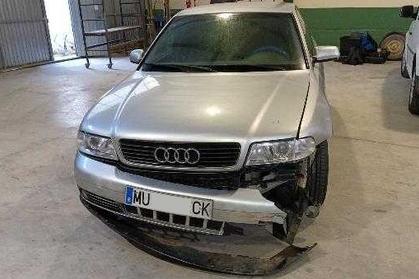 Compra y venta de coches rotos.