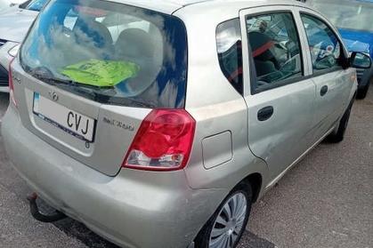 Compra y venta de coches rotos.