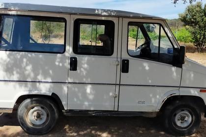 Compra y venta de coches rotos.