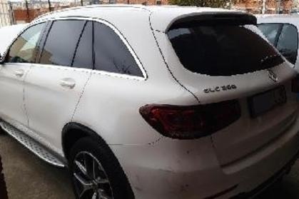 Compra y venta de coches rotos.