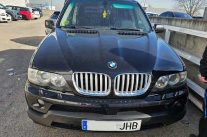 Compra y venta de coches rotos.