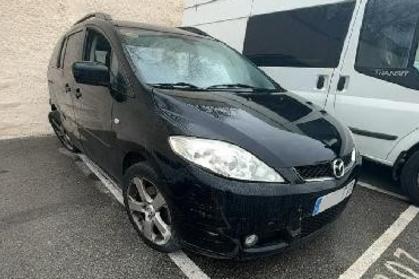 Compra y venta de coches rotos.