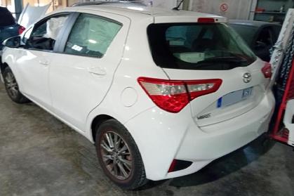 Compra y venta de coches rotos.