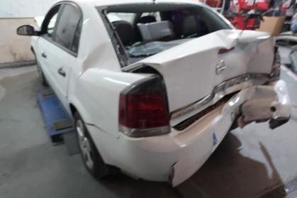 Compra y venta de coches rotos.