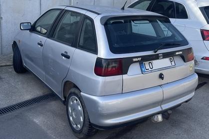Compra y venta de coches rotos.