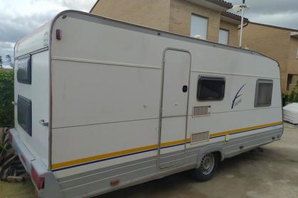Compra y venta de coches rotos.