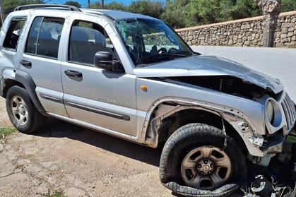 Compra y venta de coches rotos.