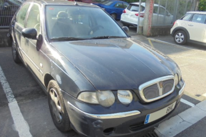 Compra y venta de coches rotos.