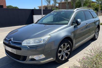 Compra y venta de coches rotos.