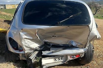 Compra y venta de coches rotos.