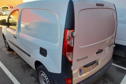 Compra y venta de coches rotos.