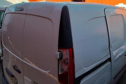 Compra y venta de coches rotos.