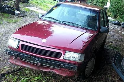 Compra y venta de coches rotos.