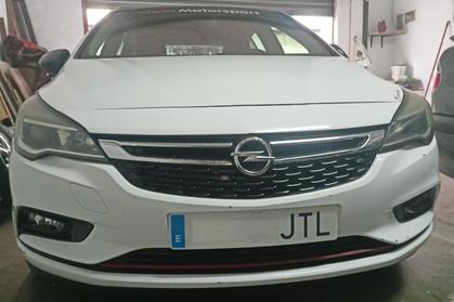 Compra y venta de coches rotos.