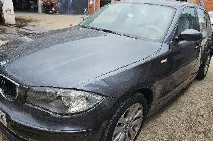 Compra y venta de coches rotos.