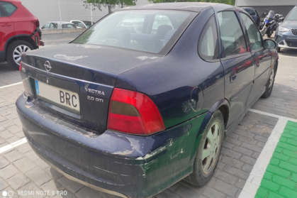 Compra y venta de coches rotos.