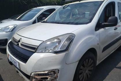 Compra y venta de coches rotos.