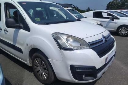 Compra y venta de coches rotos.