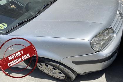 Compra y venta de coches rotos.
