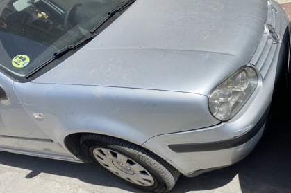 Compra y venta de coches rotos.