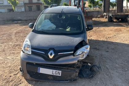 Compra y venta de coches rotos.