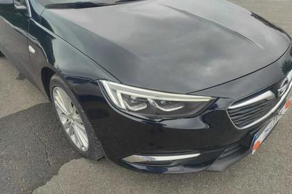 Compra y venta de coches rotos.