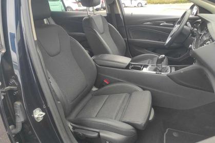 Compra y venta de coches rotos.