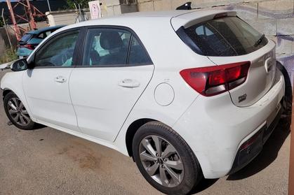 Compra y venta de coches rotos.