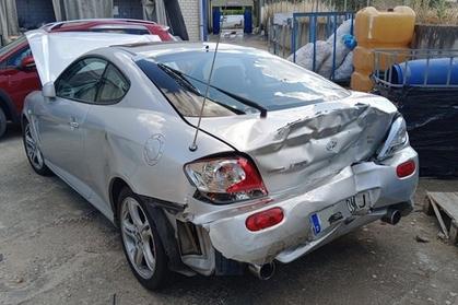 Compra y venta de coches rotos.