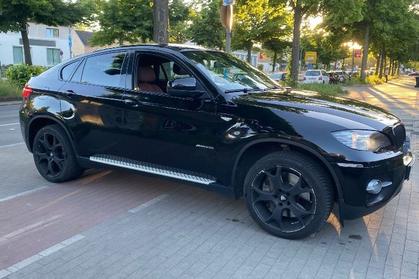 Compra y venta de coches rotos.