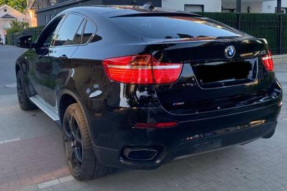 Compra y venta de coches rotos.