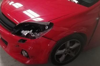 Compra y venta de coches rotos.