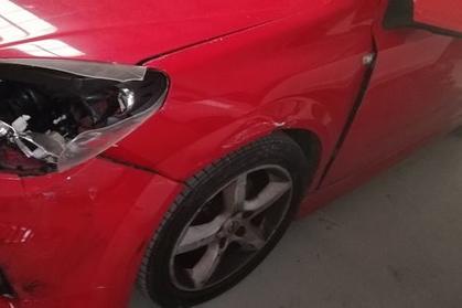Compra y venta de coches rotos.