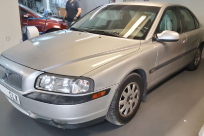 Compra y venta de coches rotos.