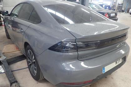 Compra y venta de coches rotos.