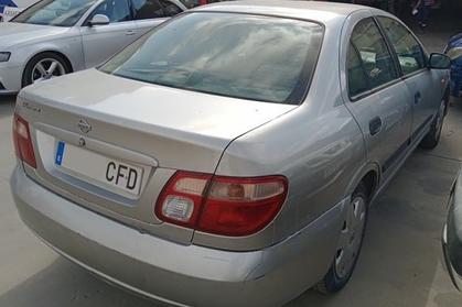 Compra y venta de coches rotos.