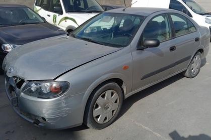 Compra y venta de coches rotos.