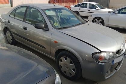 Compra y venta de coches rotos.