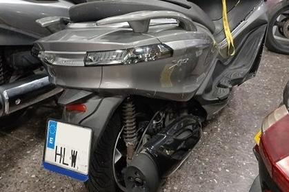 Compra y venta de coches rotos.
