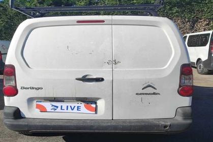 Compra y venta de coches rotos.