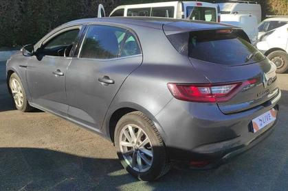 Compra y venta de coches rotos.