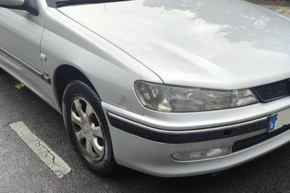 Compra y venta de coches rotos.