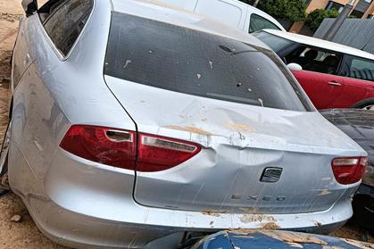 Compra y venta de coches rotos.
