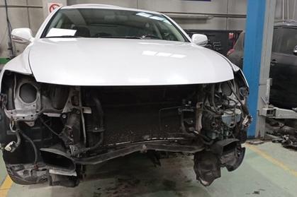 Compra y venta de coches rotos.