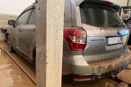 Compra y venta de coches rotos.