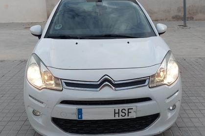 Compra y venta de coches rotos.
