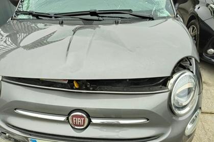 Compra y venta de coches rotos.