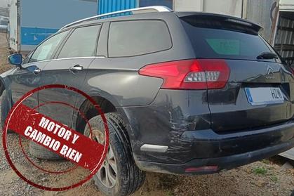 Compra y venta de coches rotos.